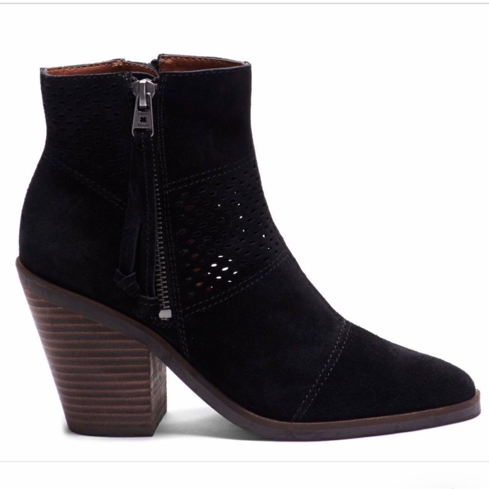 Lucky Brand RAMSES Black Suede Leather Laser Cut PointedToe Zipper Ankle Boots